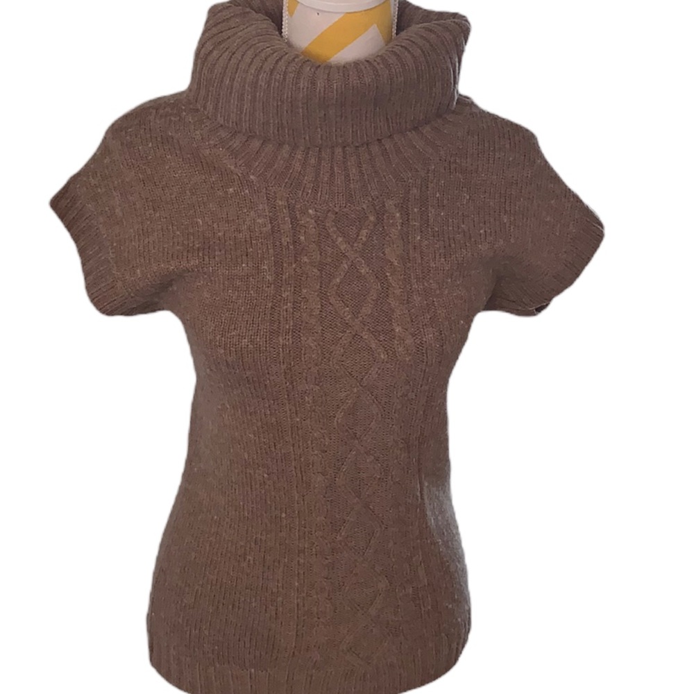 Lark&Wolf short sleeved sweater